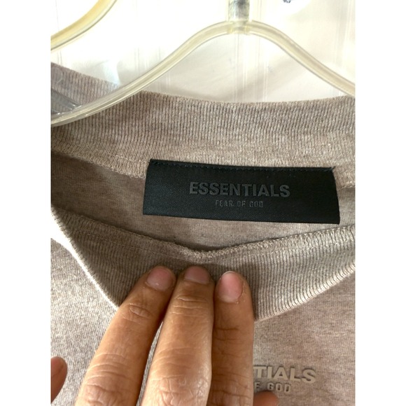 ESSESNTIAL Fear of God Essentials Mock Neck Oversized T Shirt Beige Mens Size L - Picture 3 of 5
